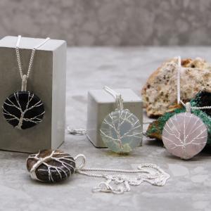 Collar de piedras